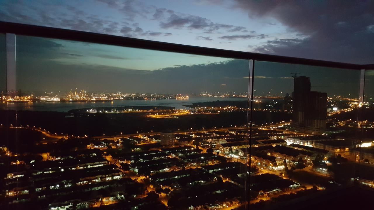 蒂卡尔顿海景公寓式酒店 新山 外观 照片