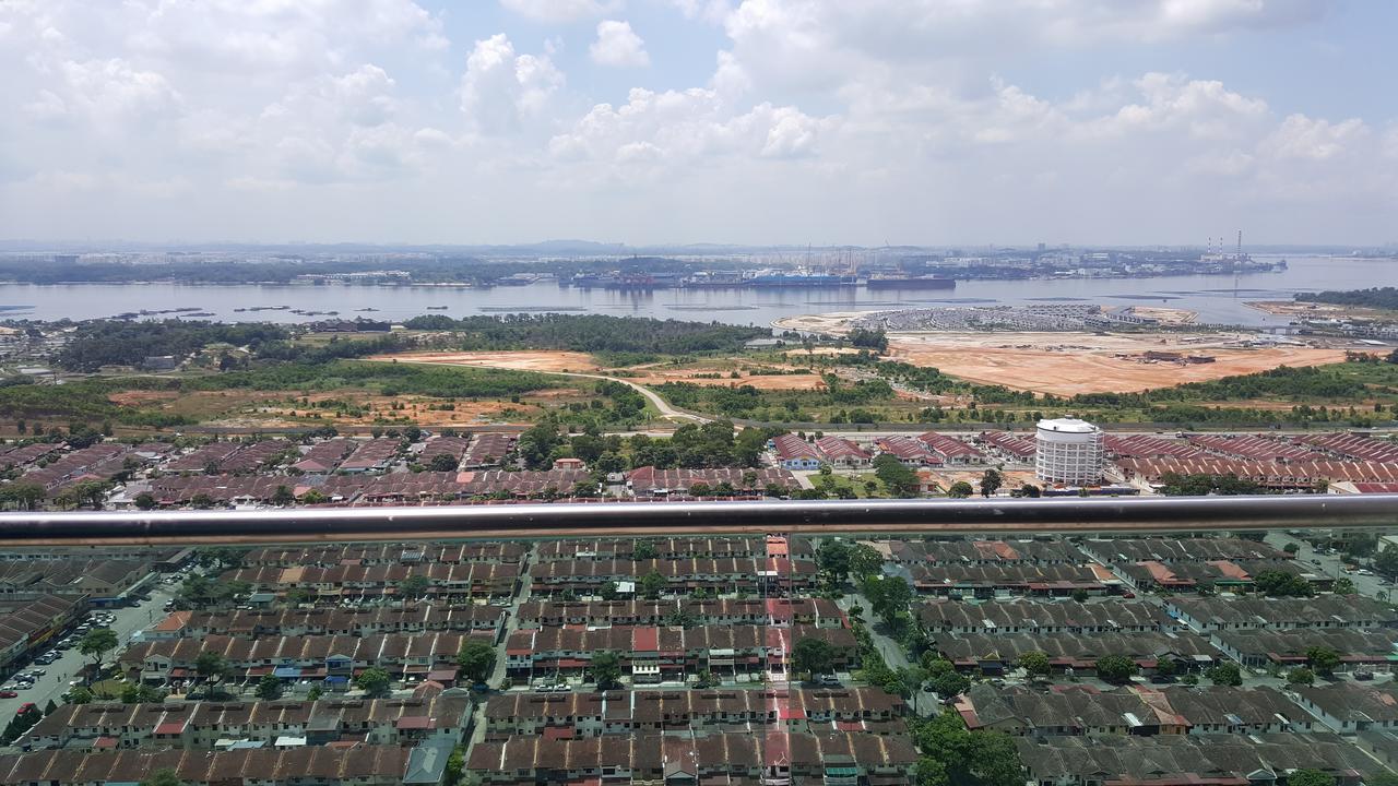 蒂卡尔顿海景公寓式酒店 新山 外观 照片
